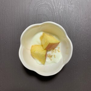 さつま芋りんご豆乳ヨーグルト♪(ˊ˘ˋ* )